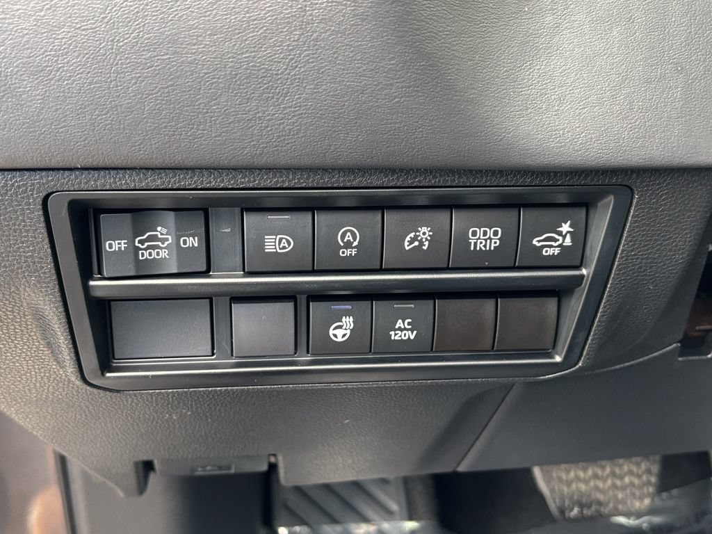 Used 2023 Toyota Tundra Platinum AWD/4WD image 26
