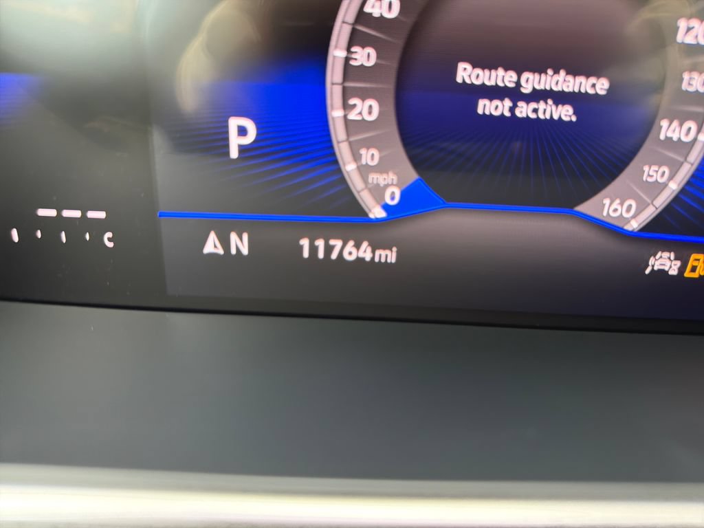 Certified 2025 Volkswagen Taos SE AWD/4WD image 19