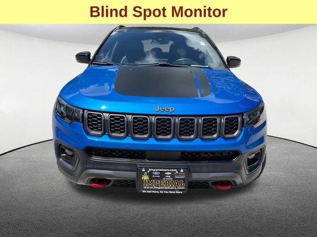 Used 2017 Chrysler Pacifica Touring-L FWD image 4