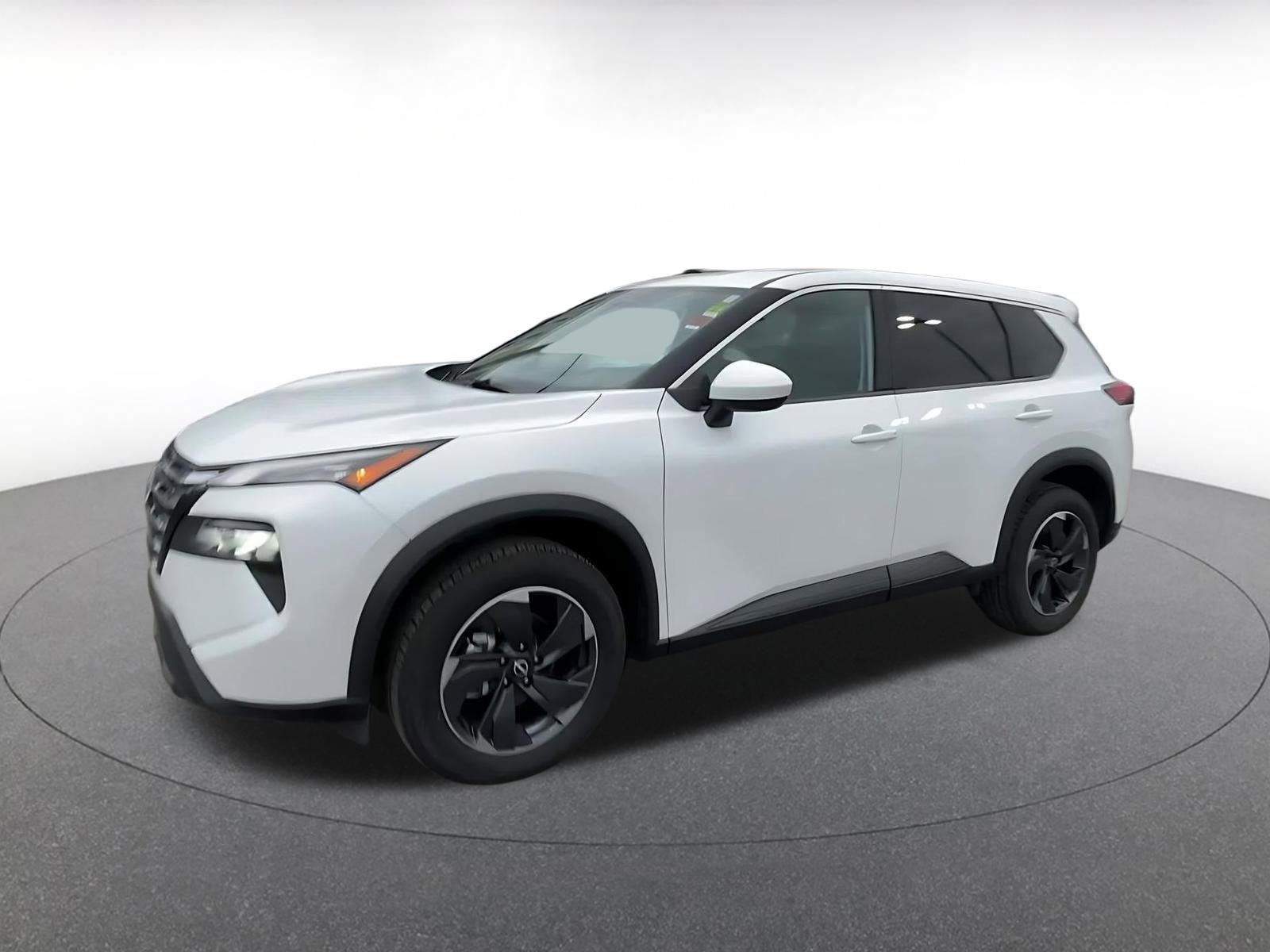 Used 2025 Nissan Rogue SV image 8