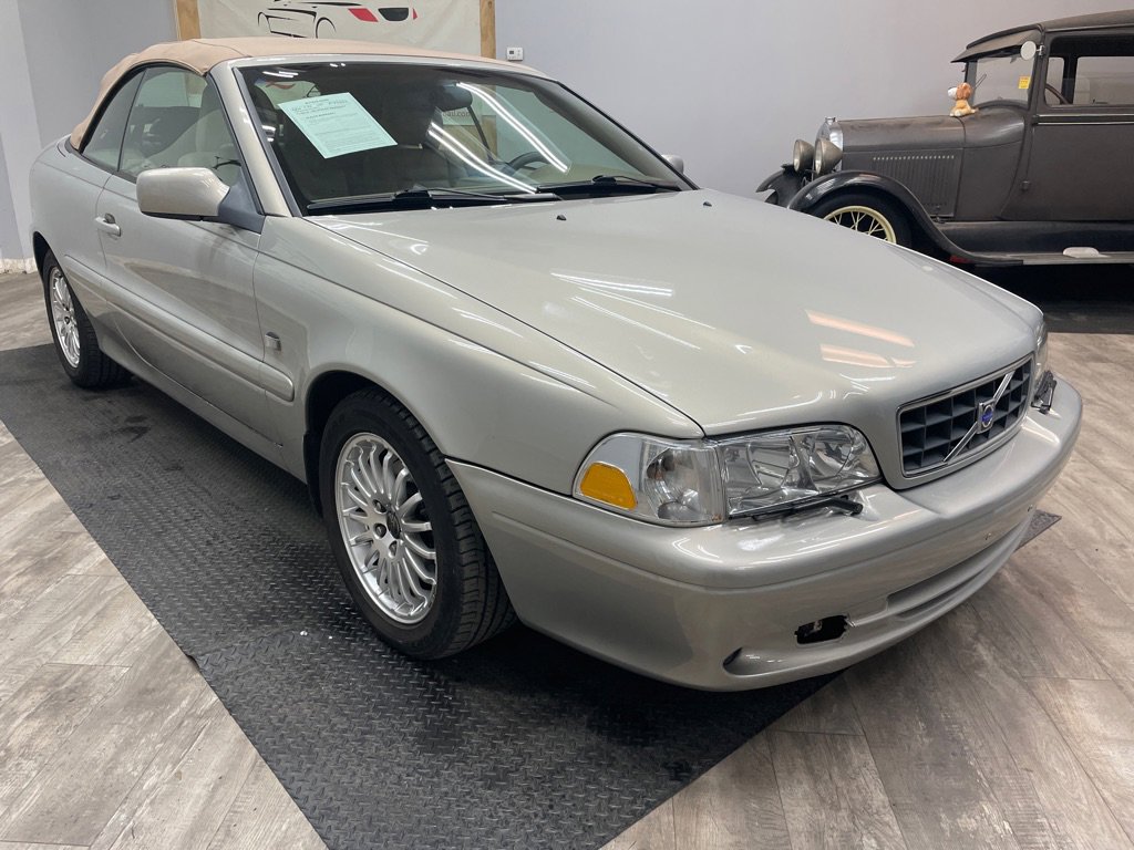 Used 2004 Volvo C70 HT image 13