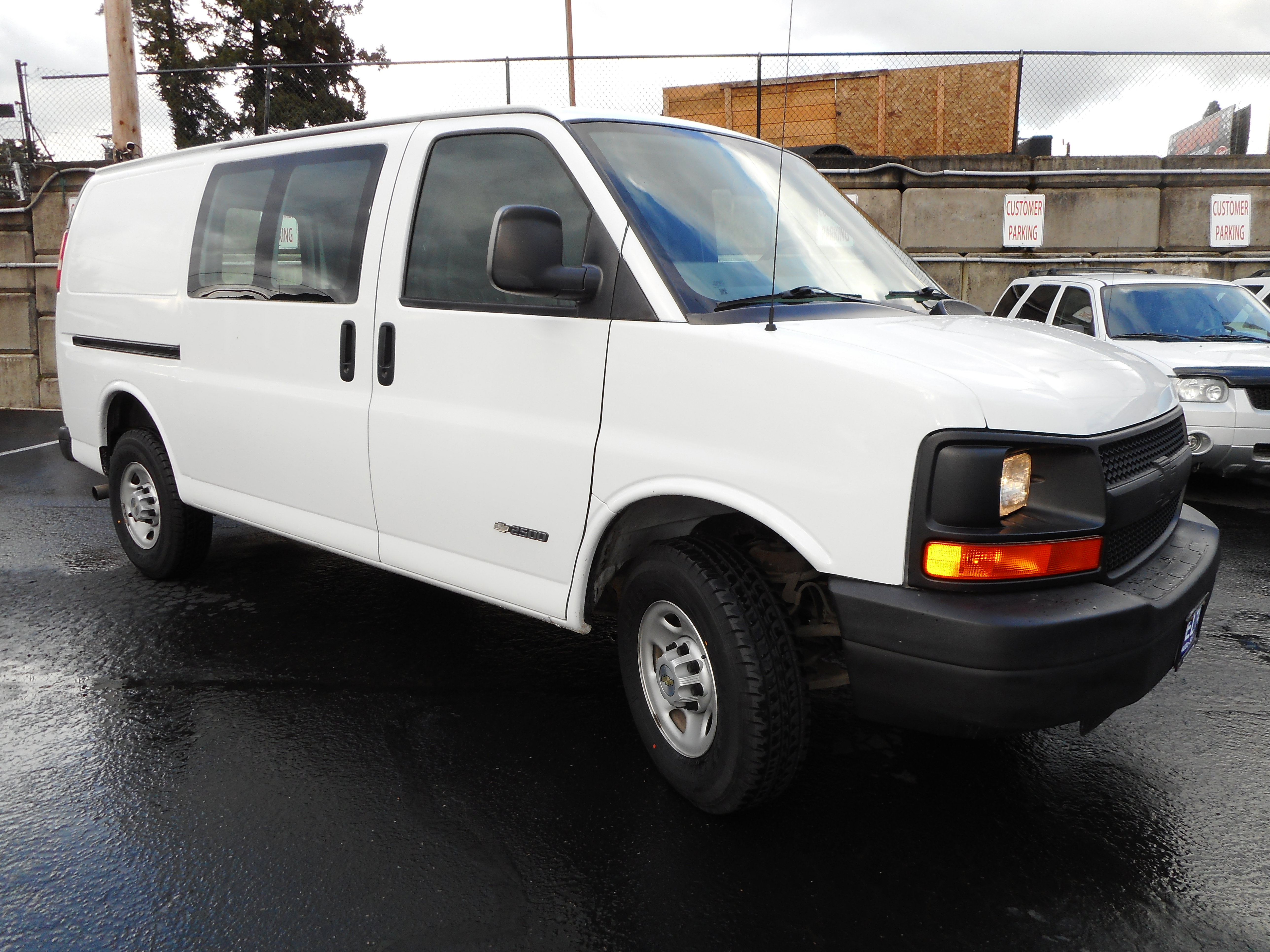 Used 2006 Chevrolet Express 2500 w/ Power and Light Package