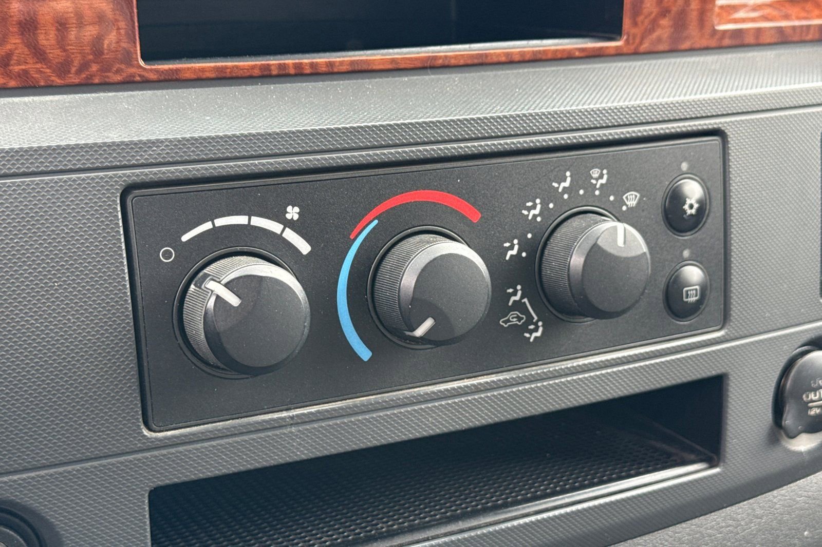 Used 2006 Dodge Ram 1500 Truck SLT w/ Trailer Tow Group AWD/4WD image 15