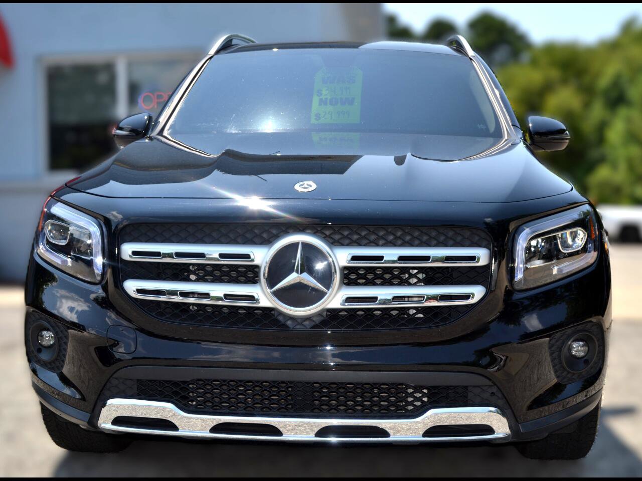 Used 2023 Mercedes-Benz GLB 250 image 1