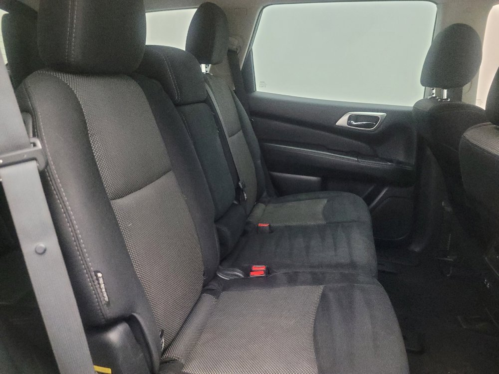 Used 2020 Nissan Pathfinder SV AWD/4WD image 19