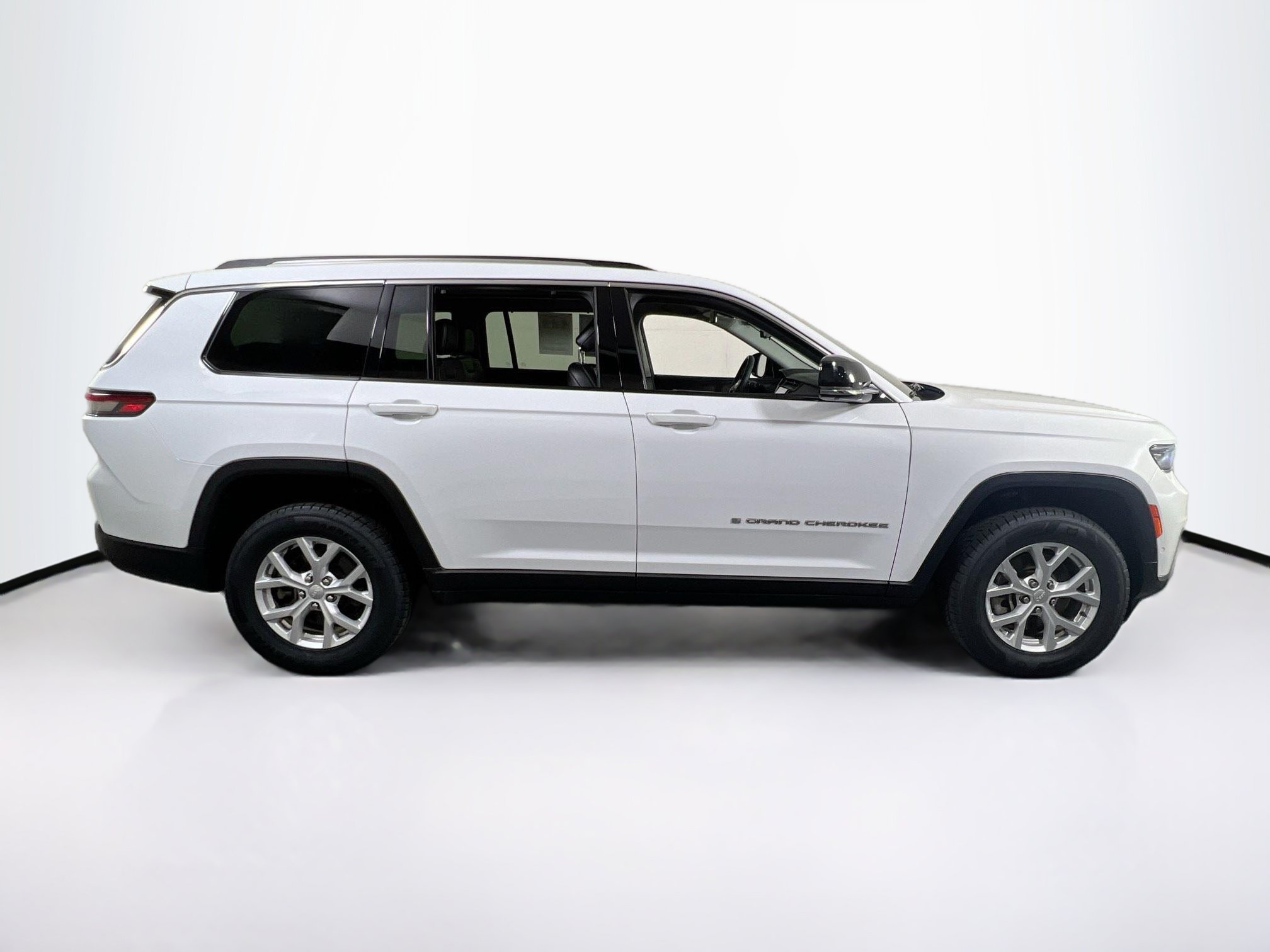 Used 2023 Jeep Grand Cherokee L Limited w/ Luxury Tech Group II AWD/4WD image 4