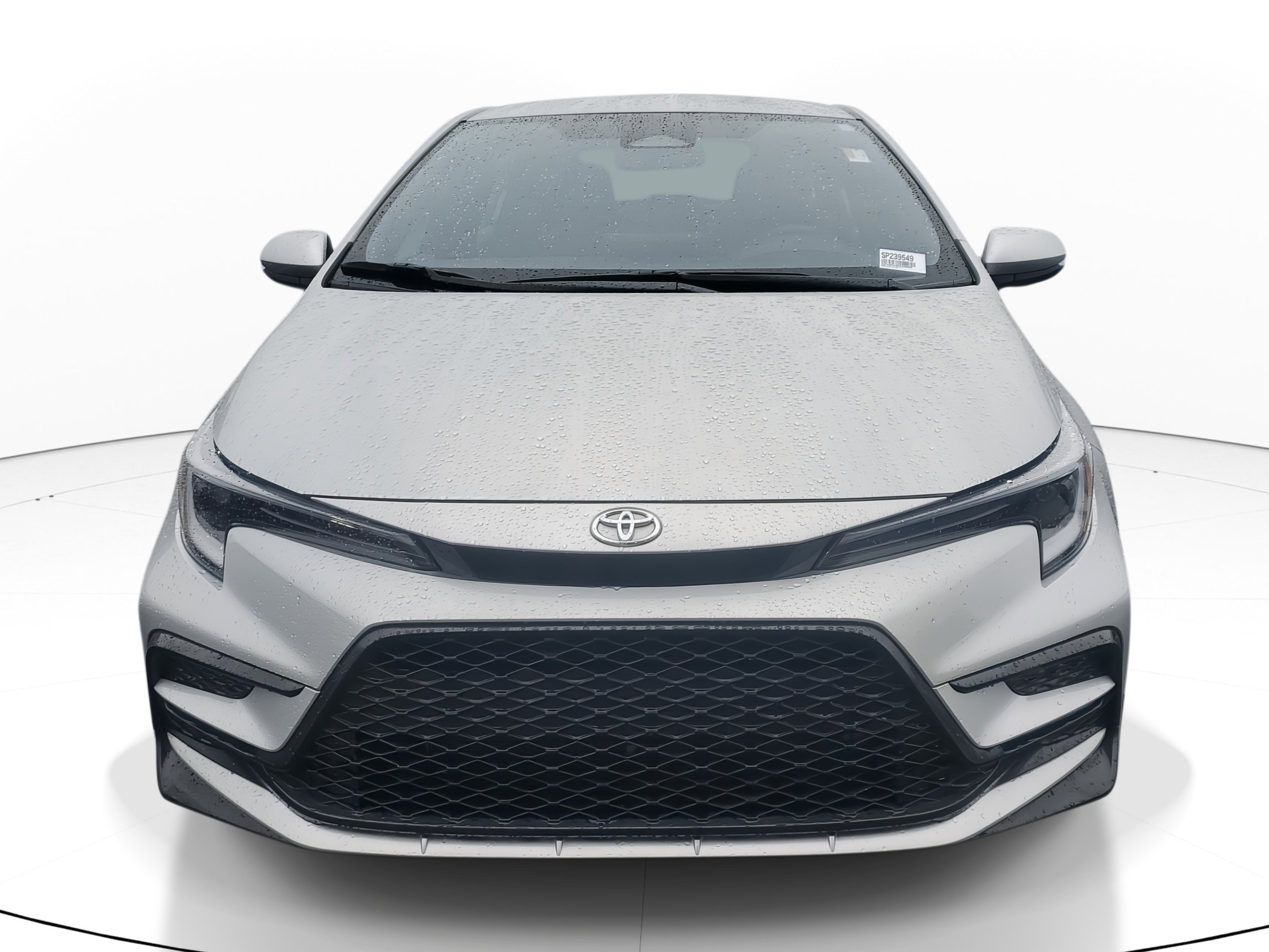 Used 2025 Toyota Corolla SE image 2