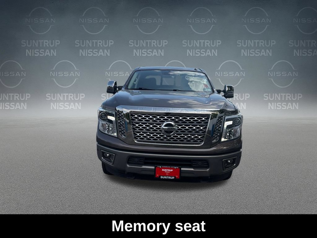 Used 2019 Nissan Titan Platinum Reserve AWD/4WD image 10