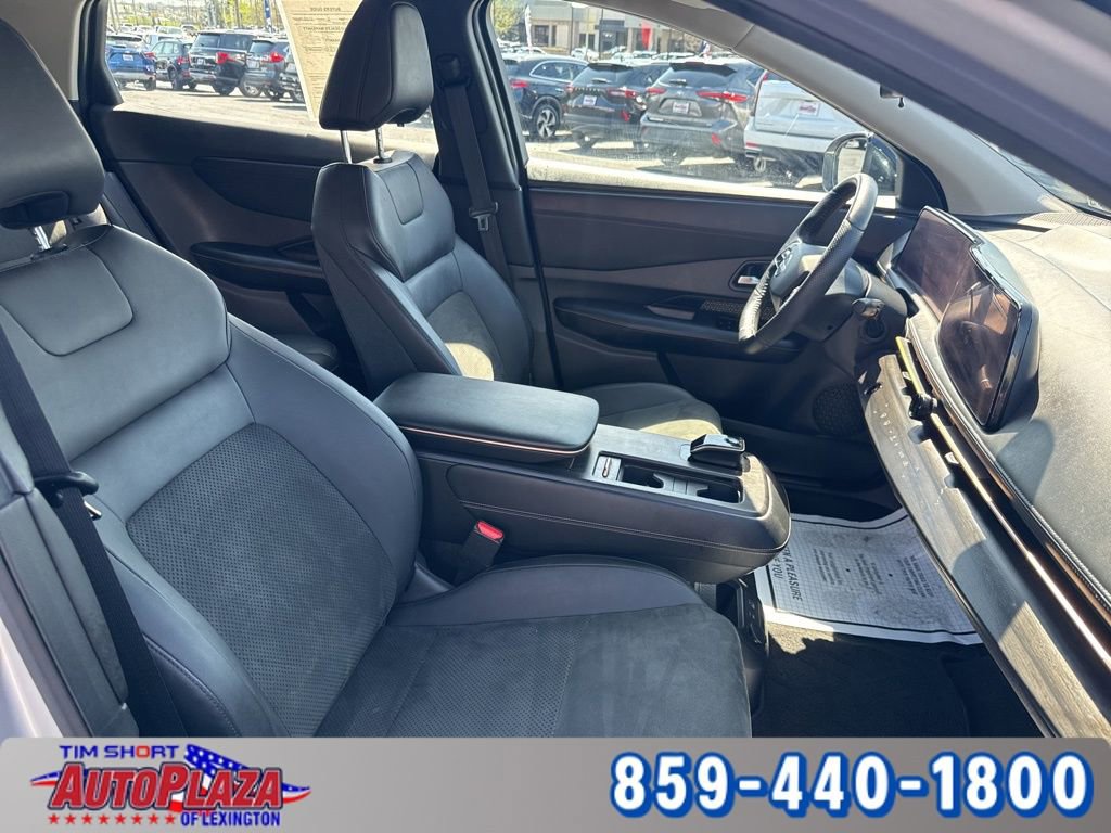 Used 2024 Nissan Ariya AWD image 28