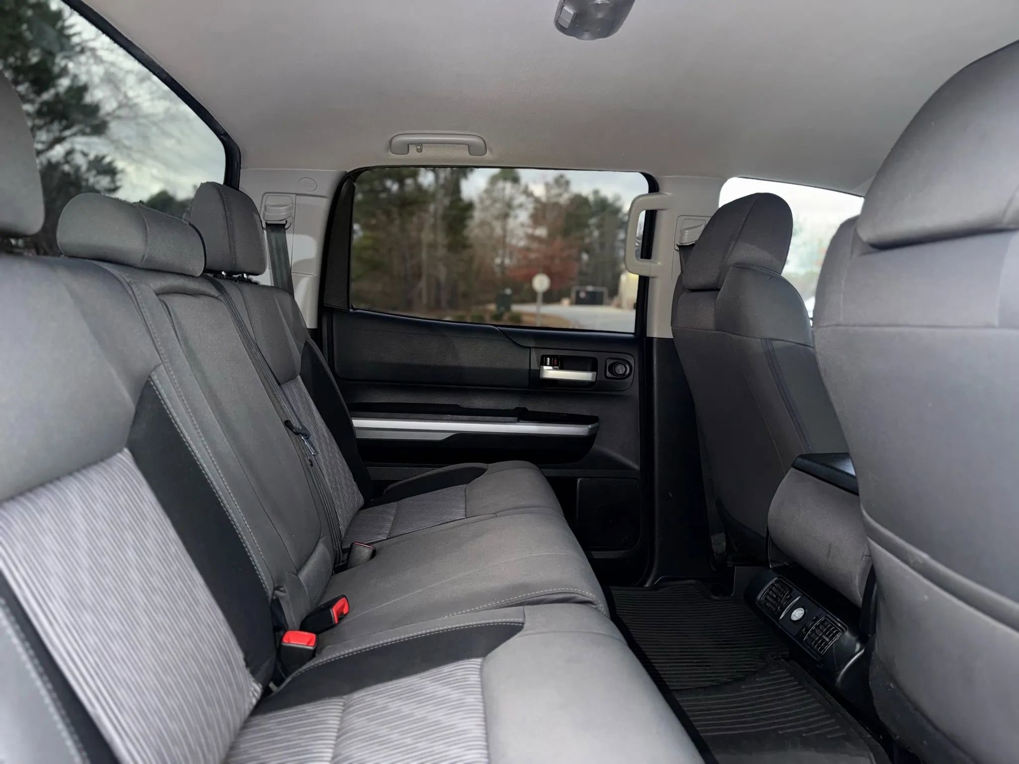 Used 2015 Toyota Tundra SR5 image 25