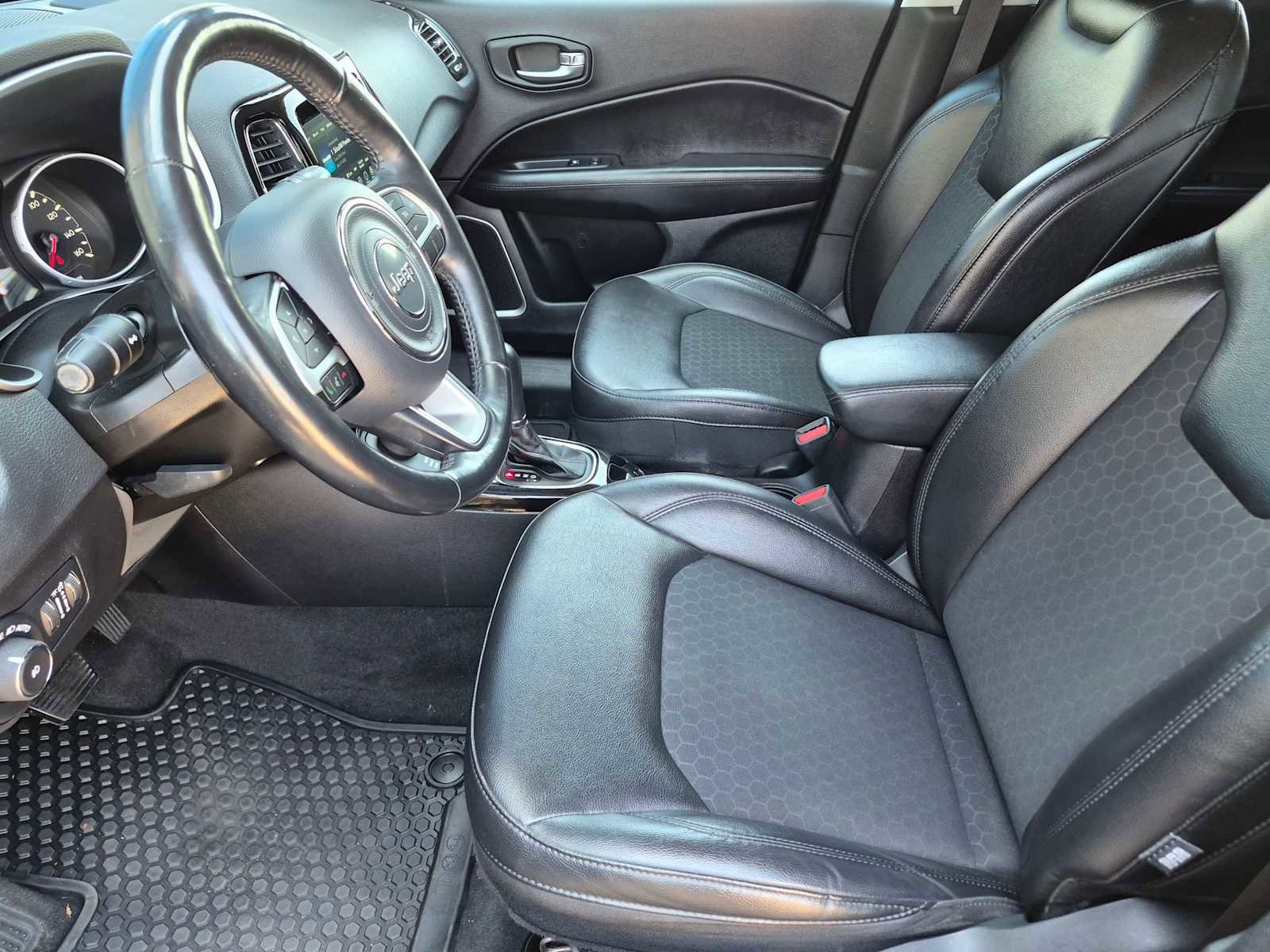 Used 2019 Jeep Compass Latitude AWD/4WD image 20