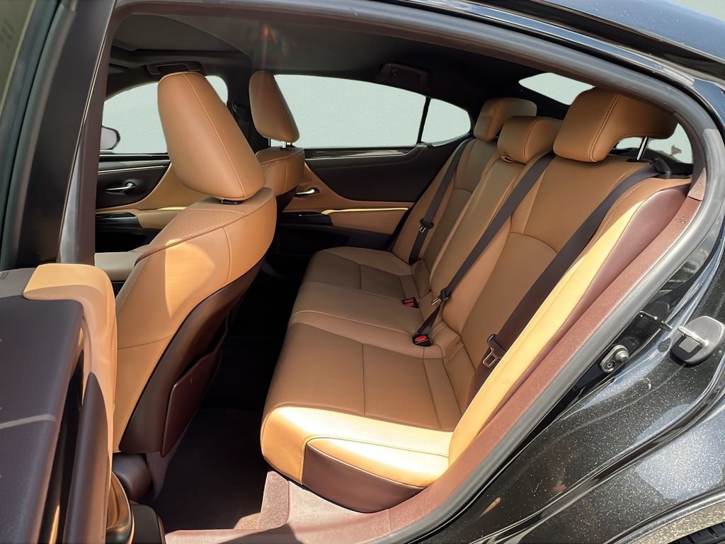 Used 2021 Lexus ES 350 w/ Accessory Package FWD image 10