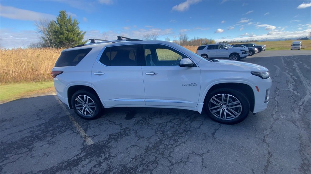 Certified 2022 Chevrolet Traverse High Country w/ LPO, Floor Liner Package image 9