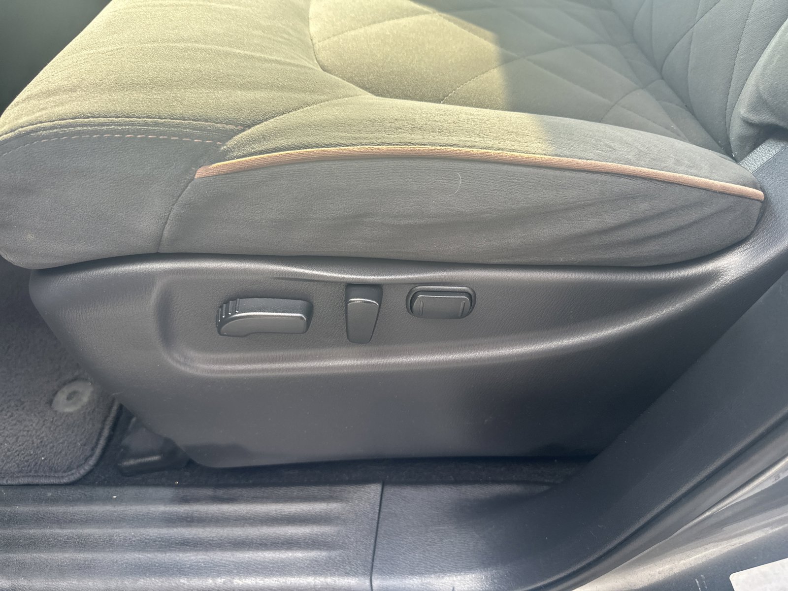 Used 2020 Nissan Armada SV w/ Driver Package RWD image 18