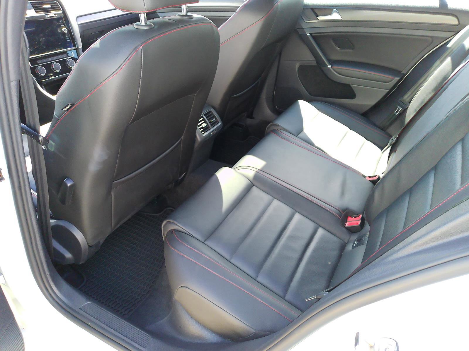 Used 2019 Volkswagen GTI SE w/ SE Experience Package FWD image 24