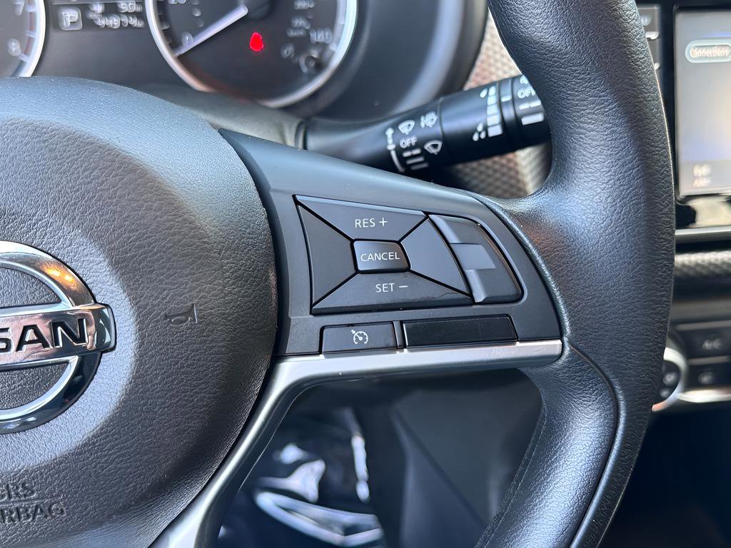 Used 2020 Nissan Kicks S image 19