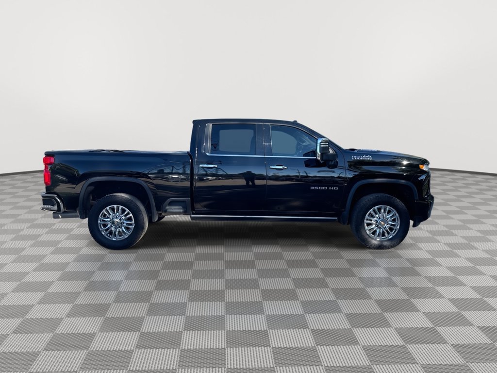 Used 2023 Chevrolet Silverado 3500 High Country AWD/4WD image 9