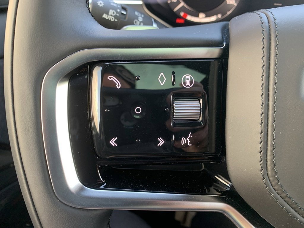 Used 2025 Land Rover Range Rover Sport SE image 31