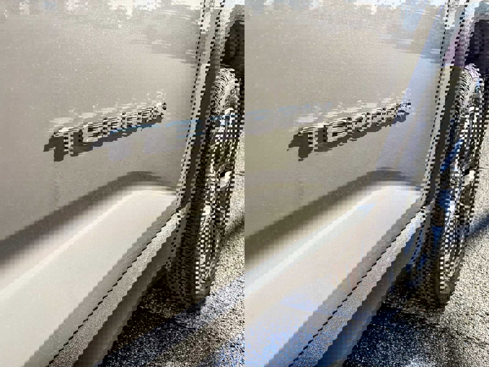 New 2026 GMC Terrain Elevation w/ Elevation Premium Package image 9