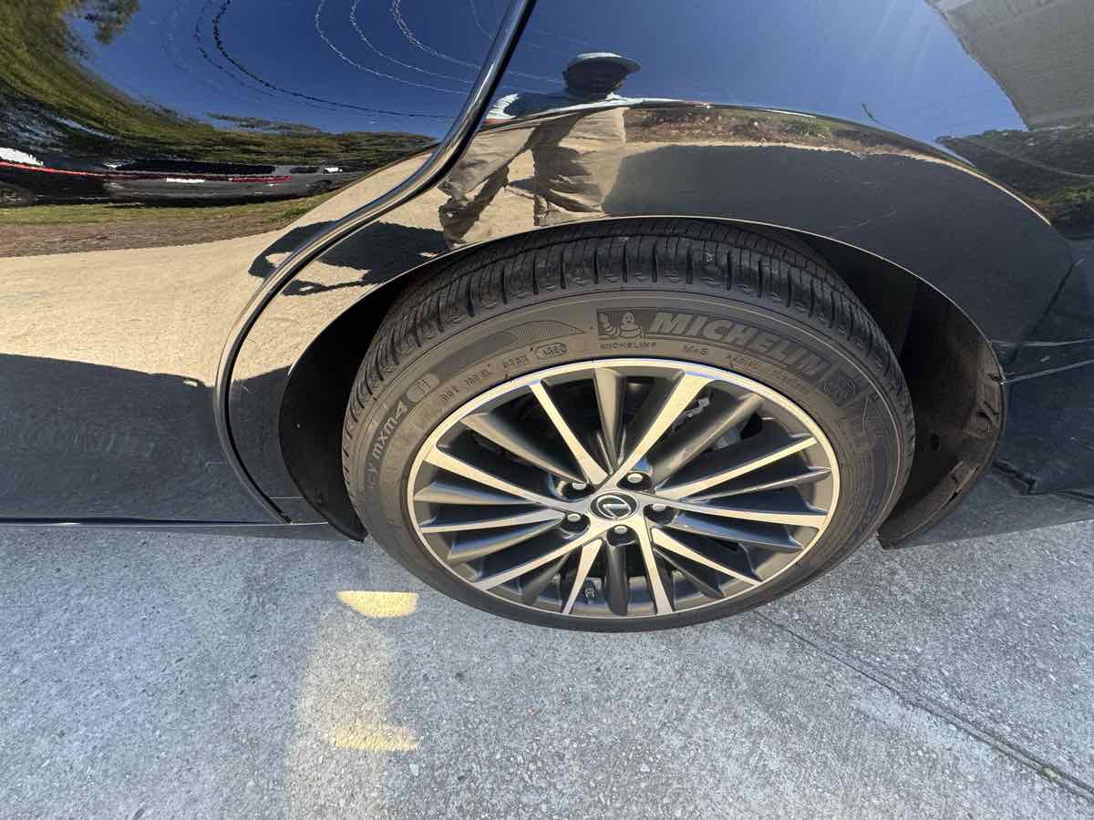 Used 2023 Lexus ES 350 w/ Premium Package FWD image 30