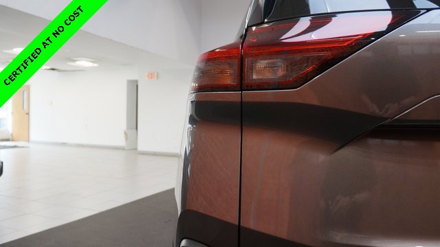 Used 2022 Nissan Rogue SV image 78