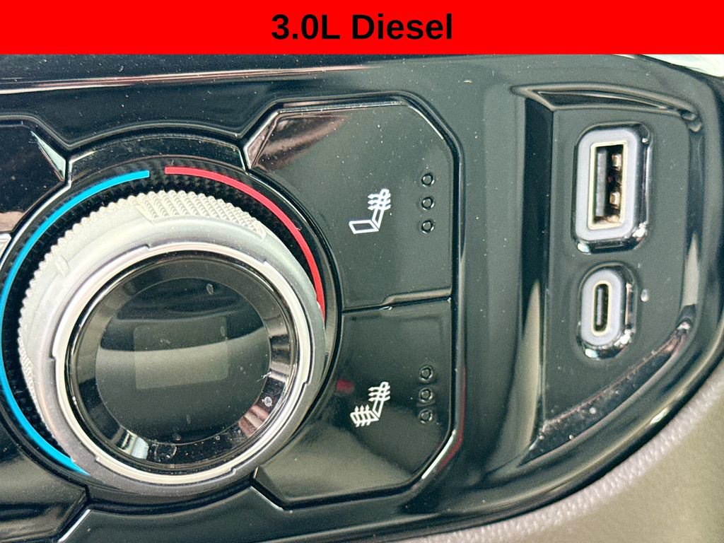 Used 2024 Chevrolet Silverado 1500 LT AWD/4WD image 20