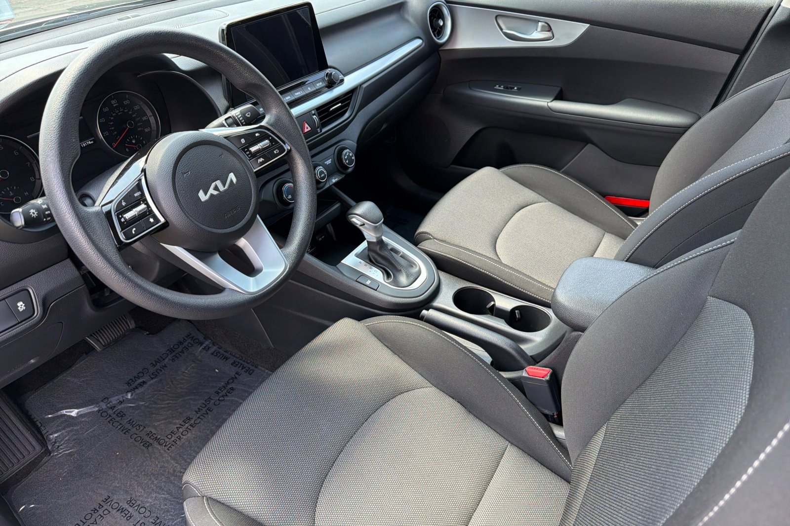 Used 2023 Kia Forte LXS image 8