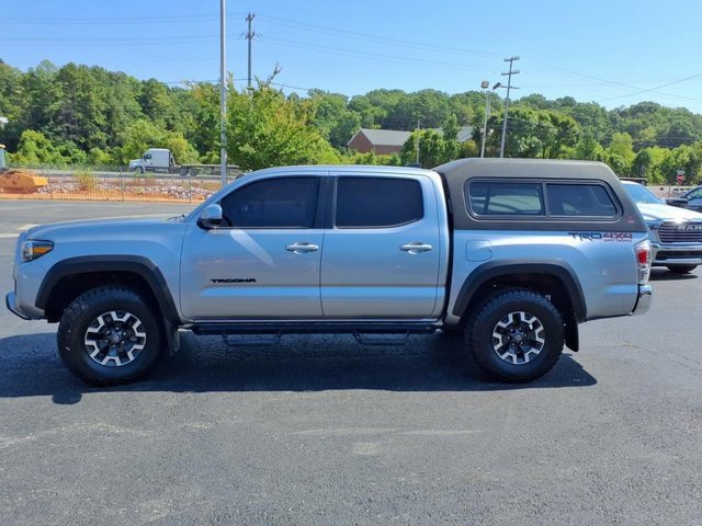 Used 2022 Toyota Tacoma TRD Off-Road image 19