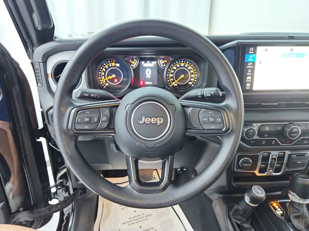 Used 2025 Jeep Gladiator Sport image 26