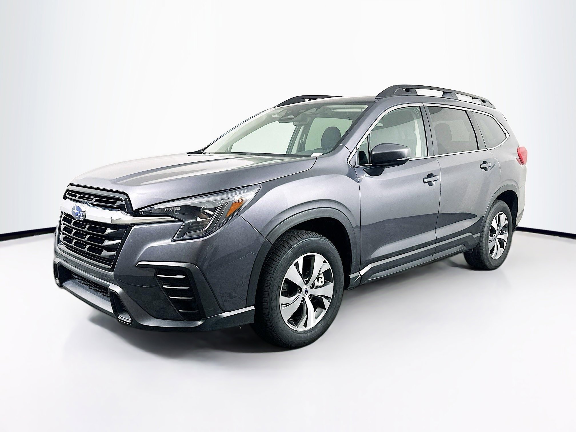 Used 2025 Subaru Ascent Premium image 3