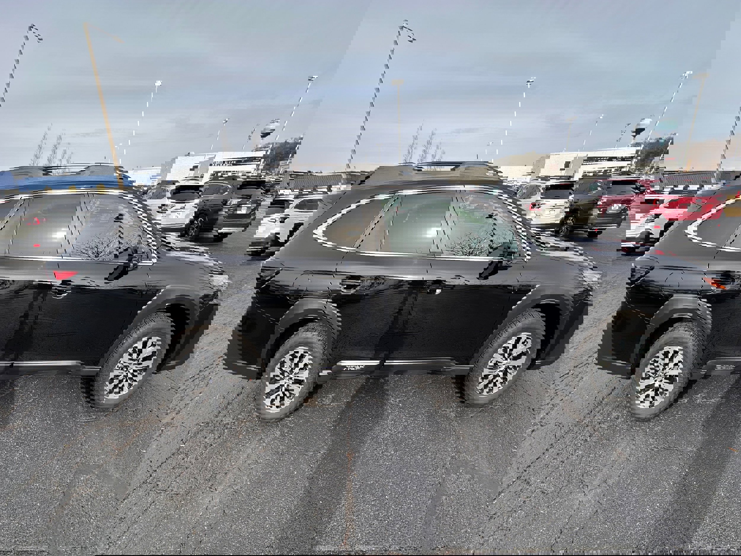 Certified 2025 Subaru Outback Premium image 2