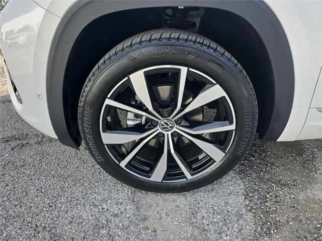 New 2026 Volkswagen Atlas SEL Premium R-Line image 9