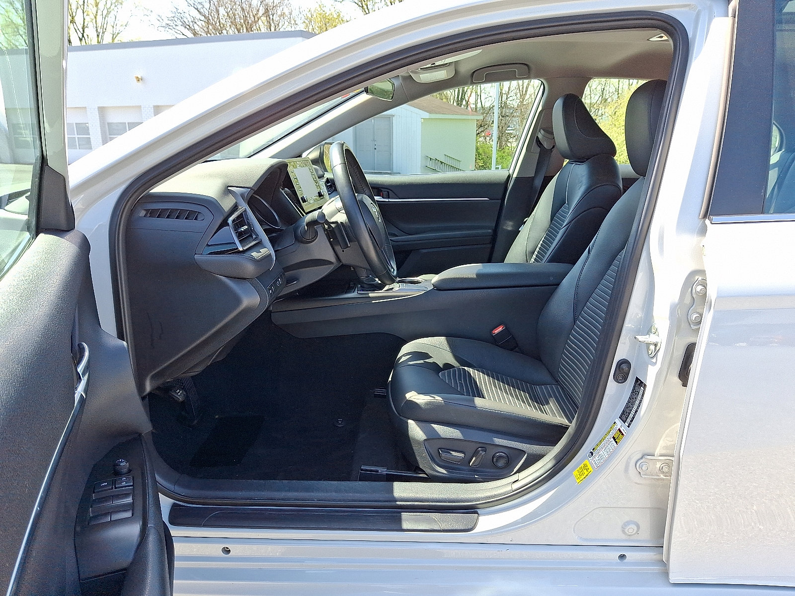 Used 2024 Toyota Camry SE FWD image 14