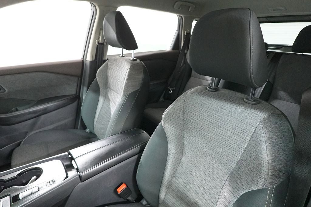 Used 2022 Nissan Rogue SV FWD image 12