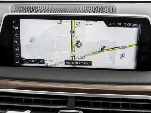 Used 2018 BMW 740i image 17