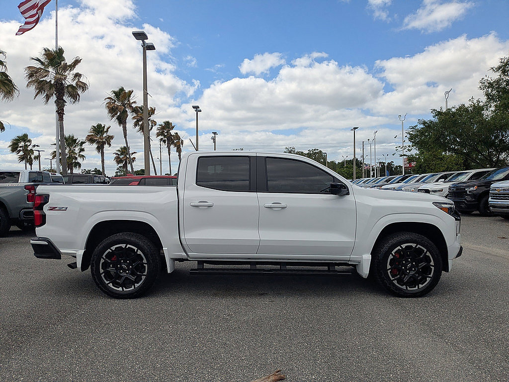 Certified 2026 Chevrolet Colorado Z71 w/ Technology Package AWD/4WD image 2