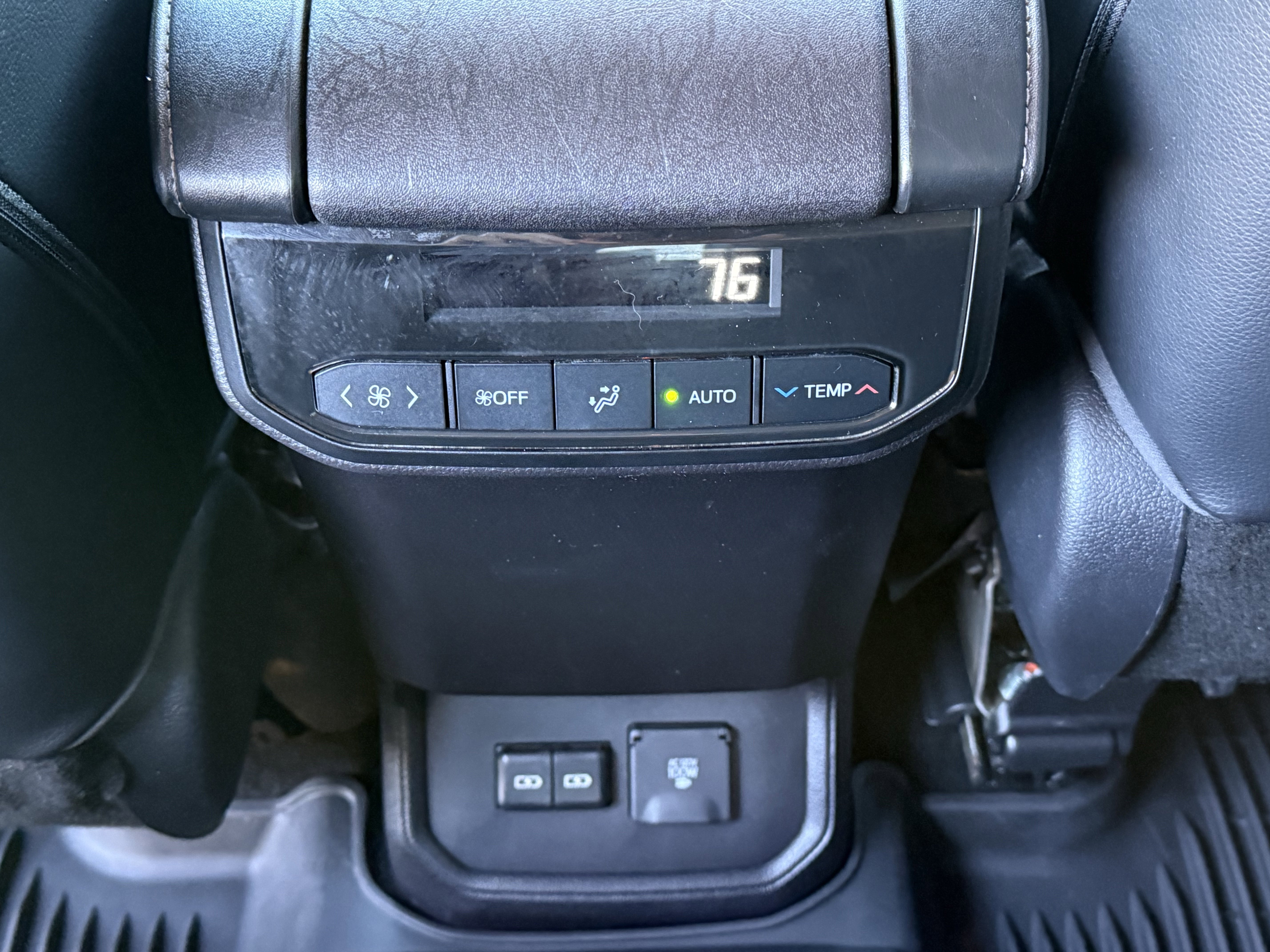 Used 2022 Toyota Highlander Limited image 18