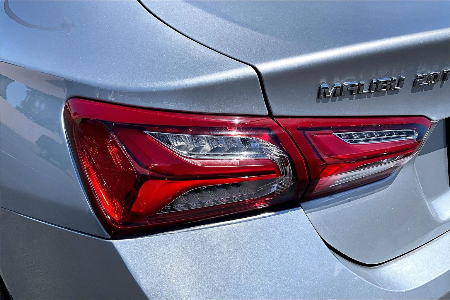 Used 2020 Chevrolet Malibu Premier FWD image 28