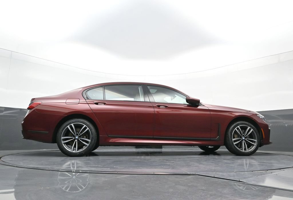 Used 2020 BMW 745e xDrive image 30