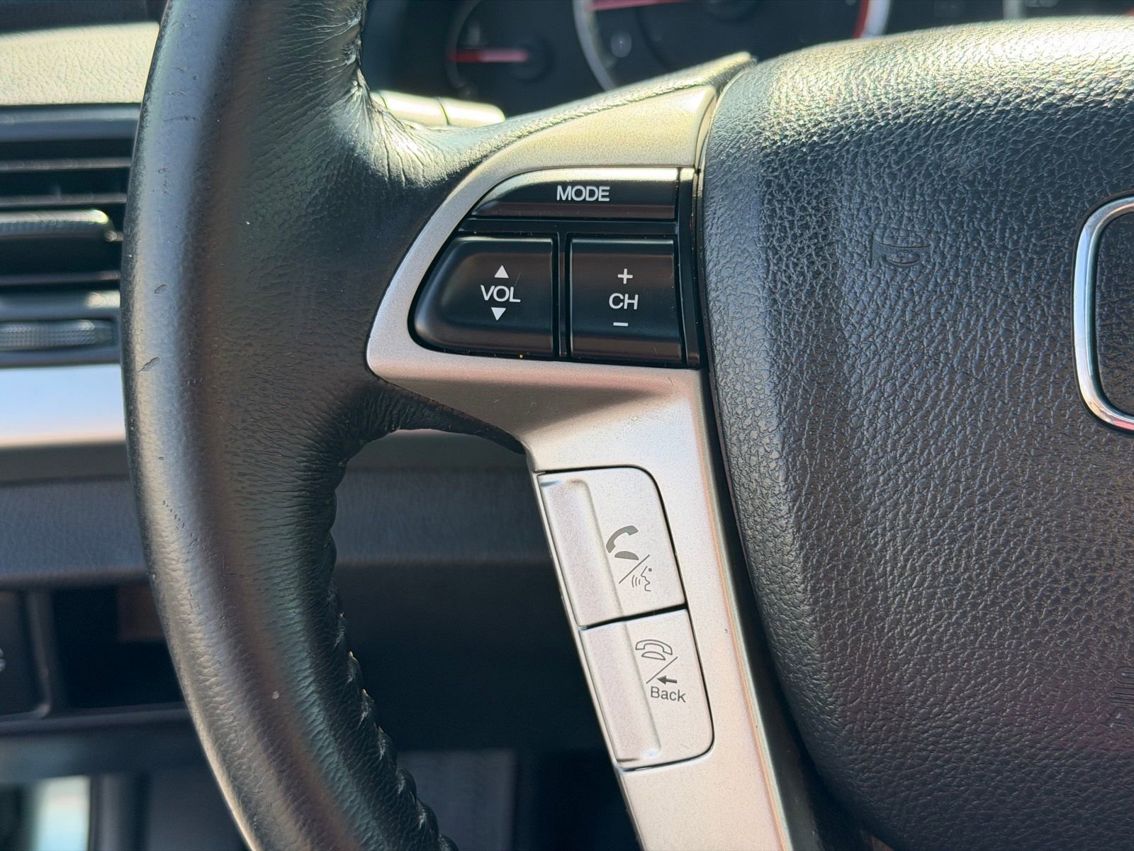 Used 2010 Honda Accord EX-L image 19