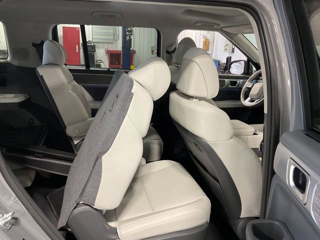 Used 2025 Hyundai Santa Fe Calligraphy image 11