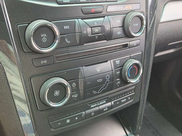 Used 2017 Ford Explorer XLT FWD image 20