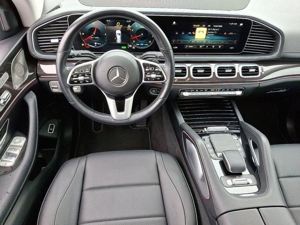 Used 2023 Mercedes-Benz GLS 450 4MATIC image 11