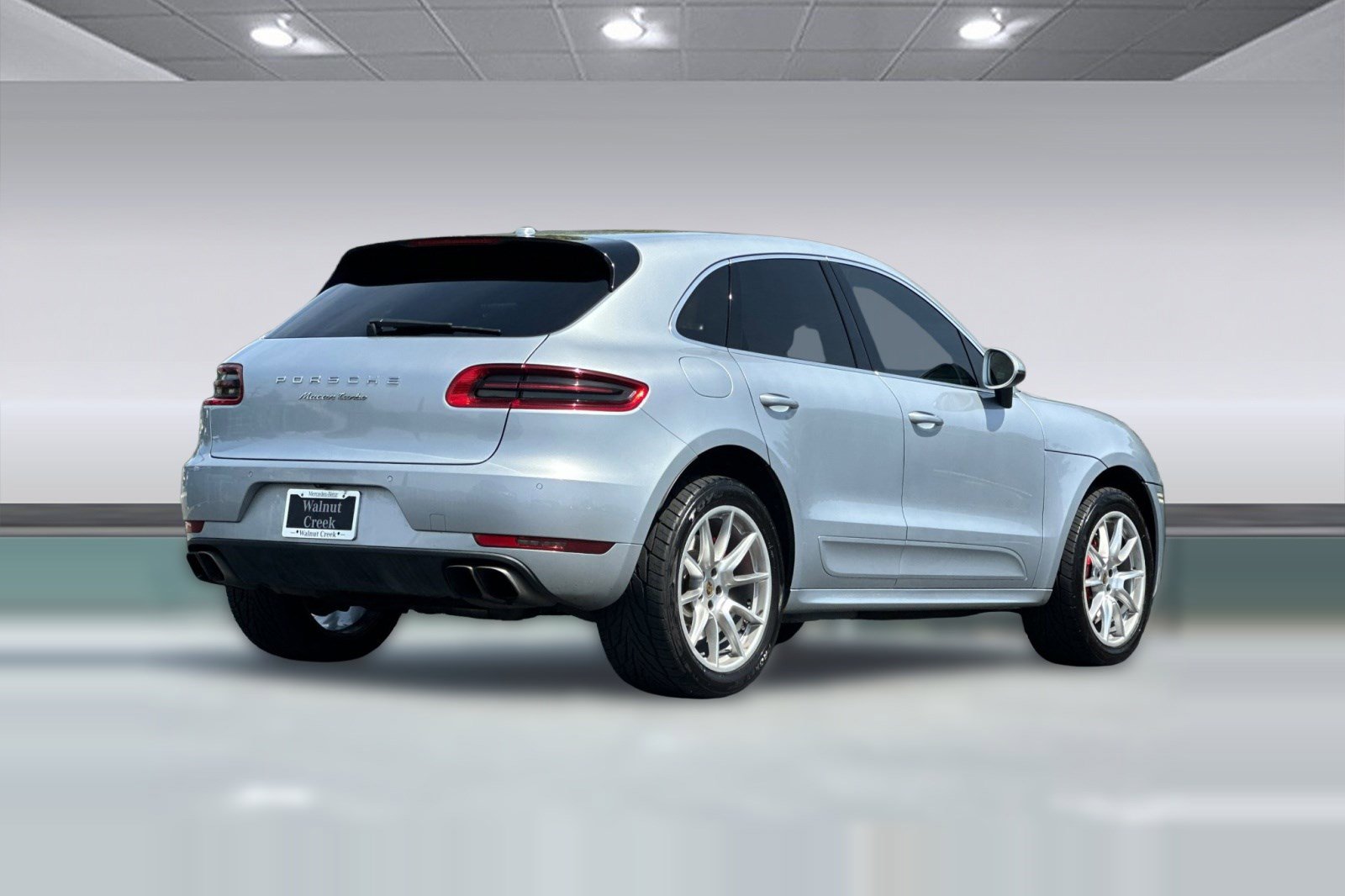 Used 2015 Porsche Macan Turbo AWD/4WD image 8