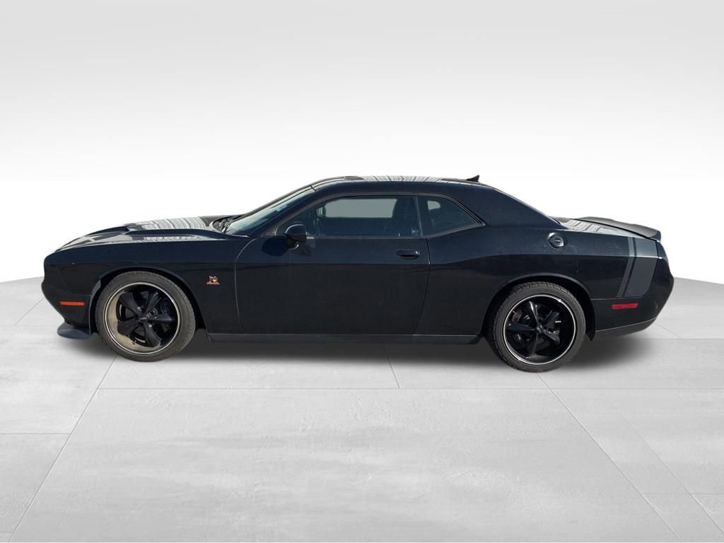 Used 2015 Dodge Challenger R/T Scat Pack w/ Leather Interior Group RWD image 2