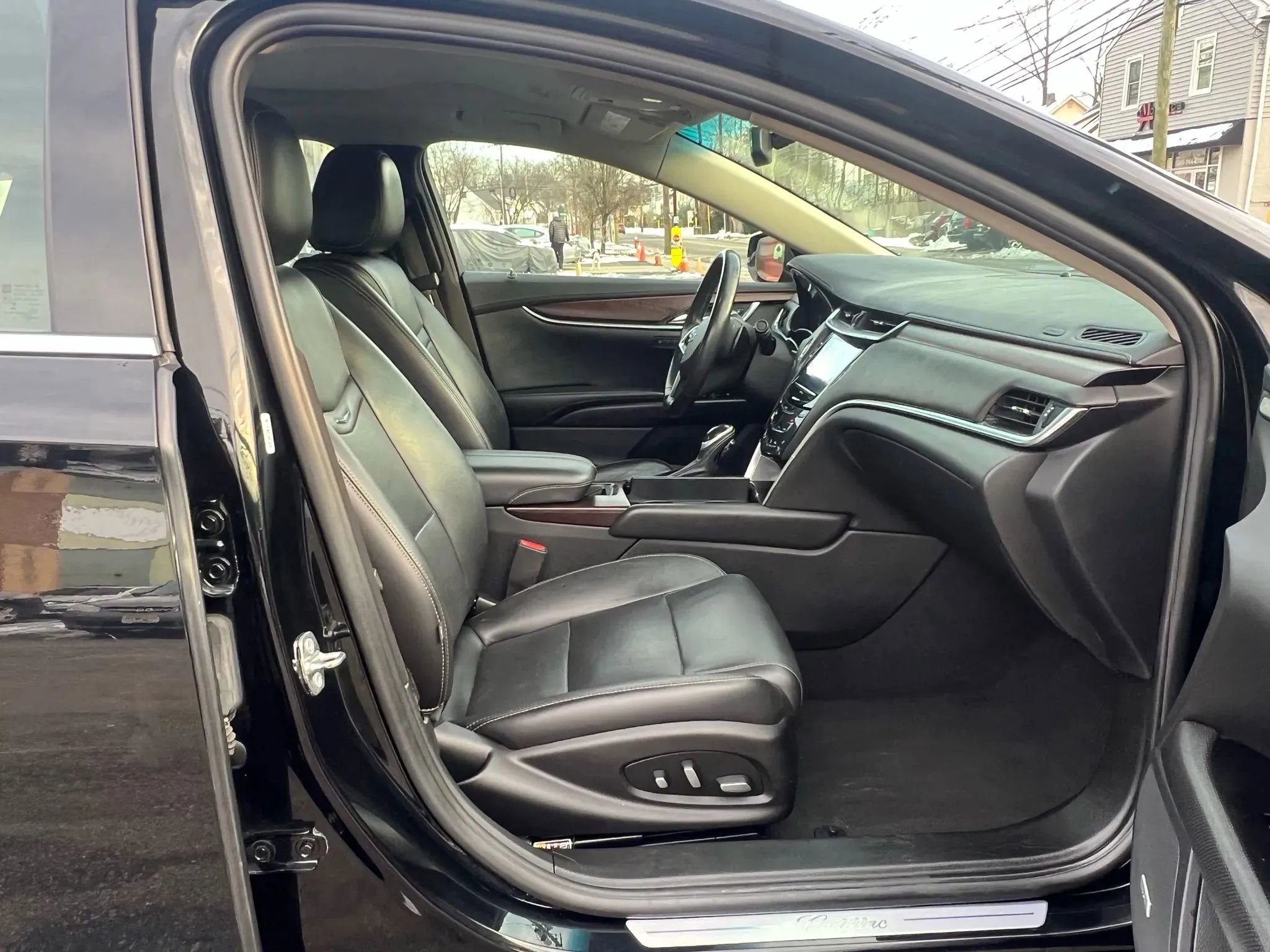 Used 2019 Cadillac XTS Luxury image 28