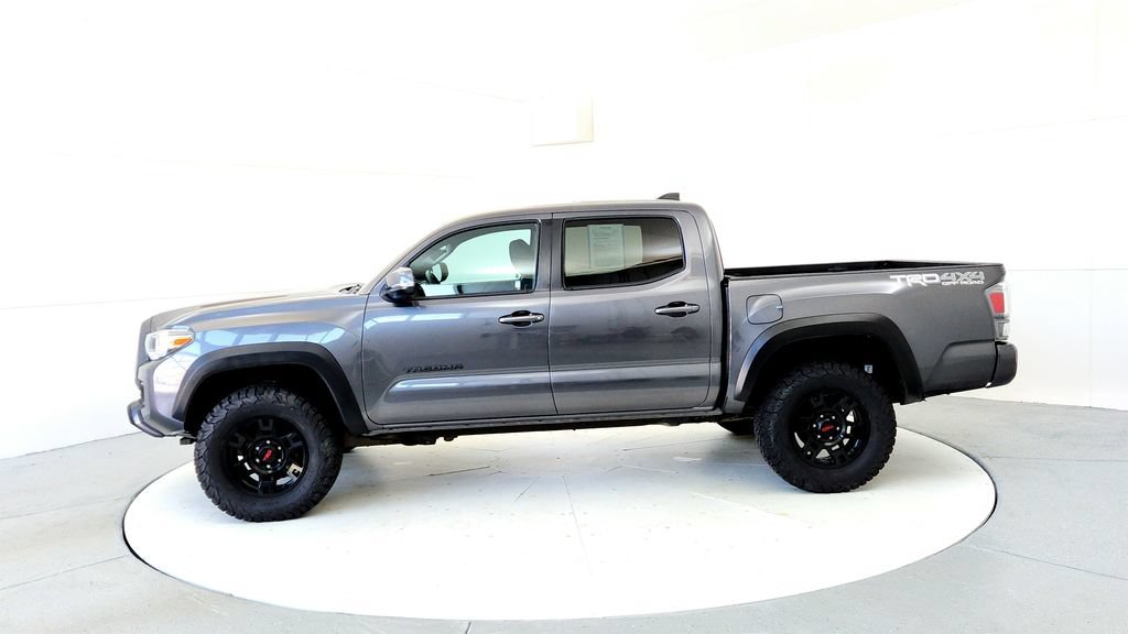 Used 2021 Toyota Tacoma TRD Off-Road w/ Technology Package AWD/4WD image 3