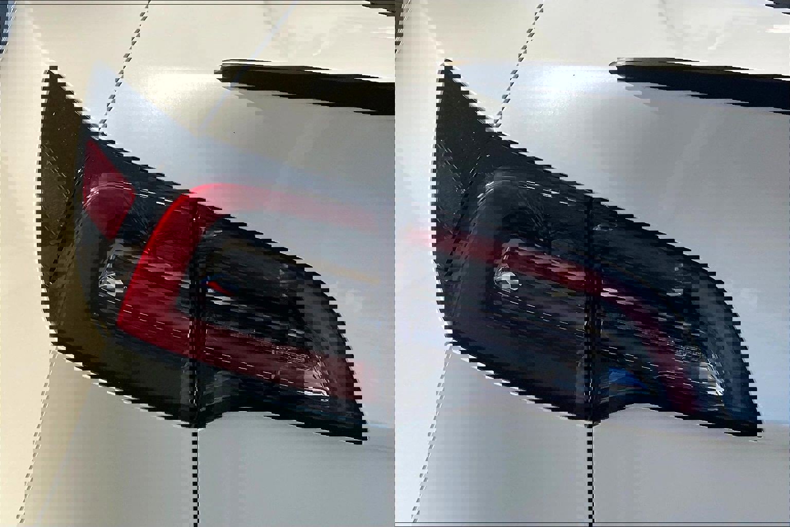 Used 2021 Tesla Model Y Long Range image 34