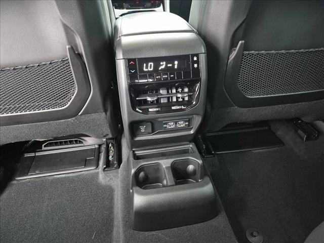 Used 2025 Jeep Grand Cherokee L Laredo w/ Luxury Tech Group I RWD image 16