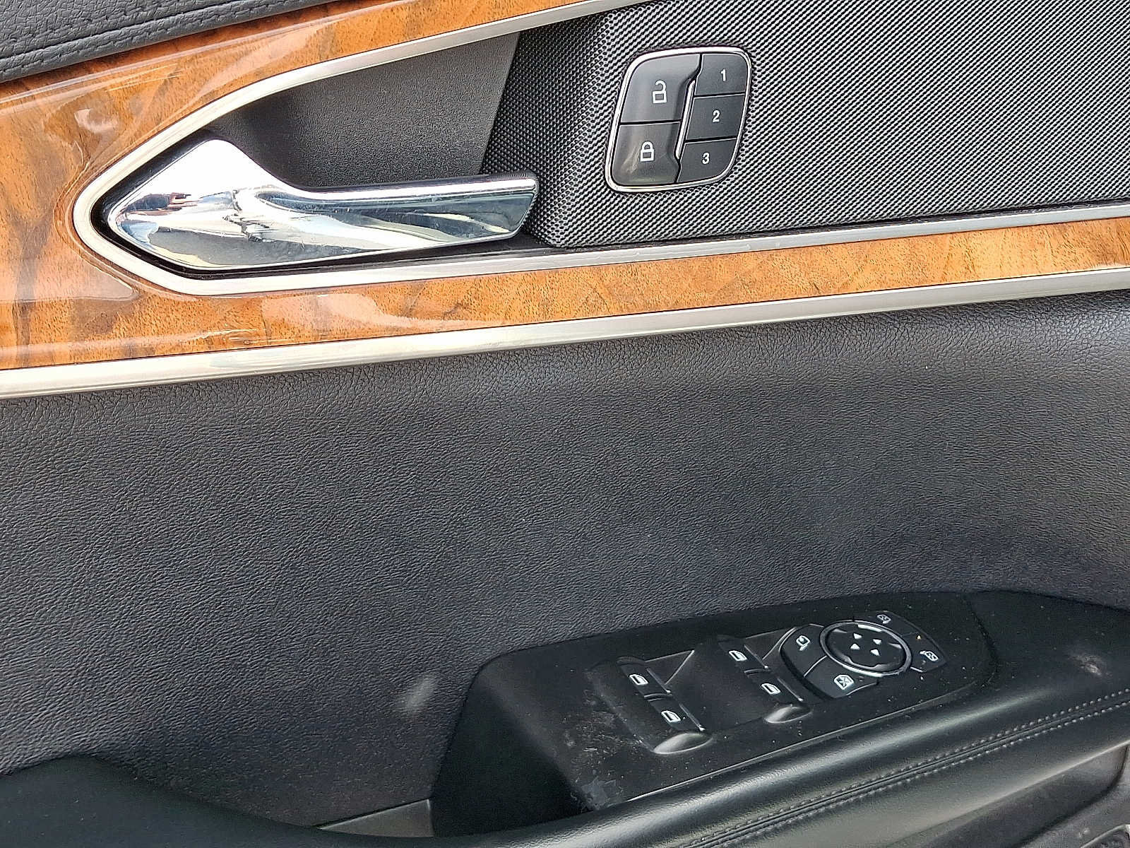Used 2016 Lincoln MKX Select AWD/4WD image 12